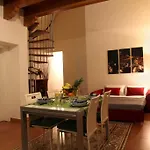 Feriehus L'alloro Casa *
