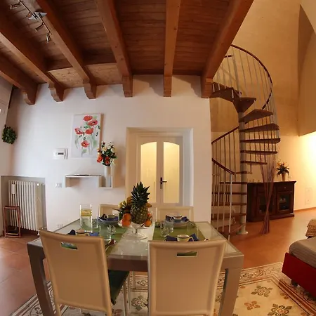 Vakantiehuis L'alloro Casa *